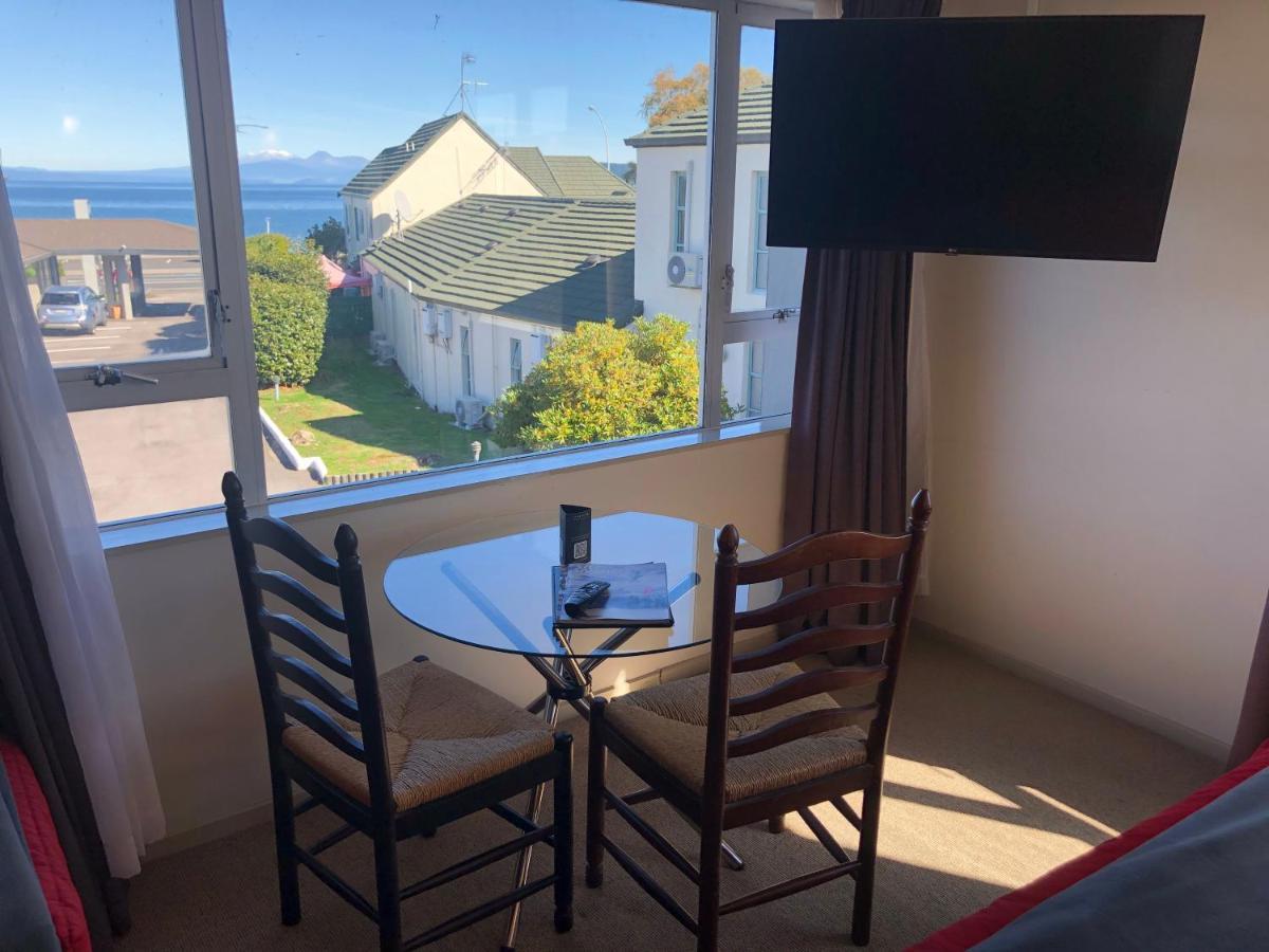 Absolute Lake View Motel 타우포 호 외부 사진
