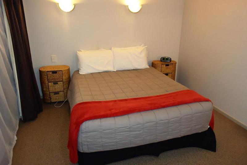 Absolute Lake View Motel 타우포 호 외부 사진