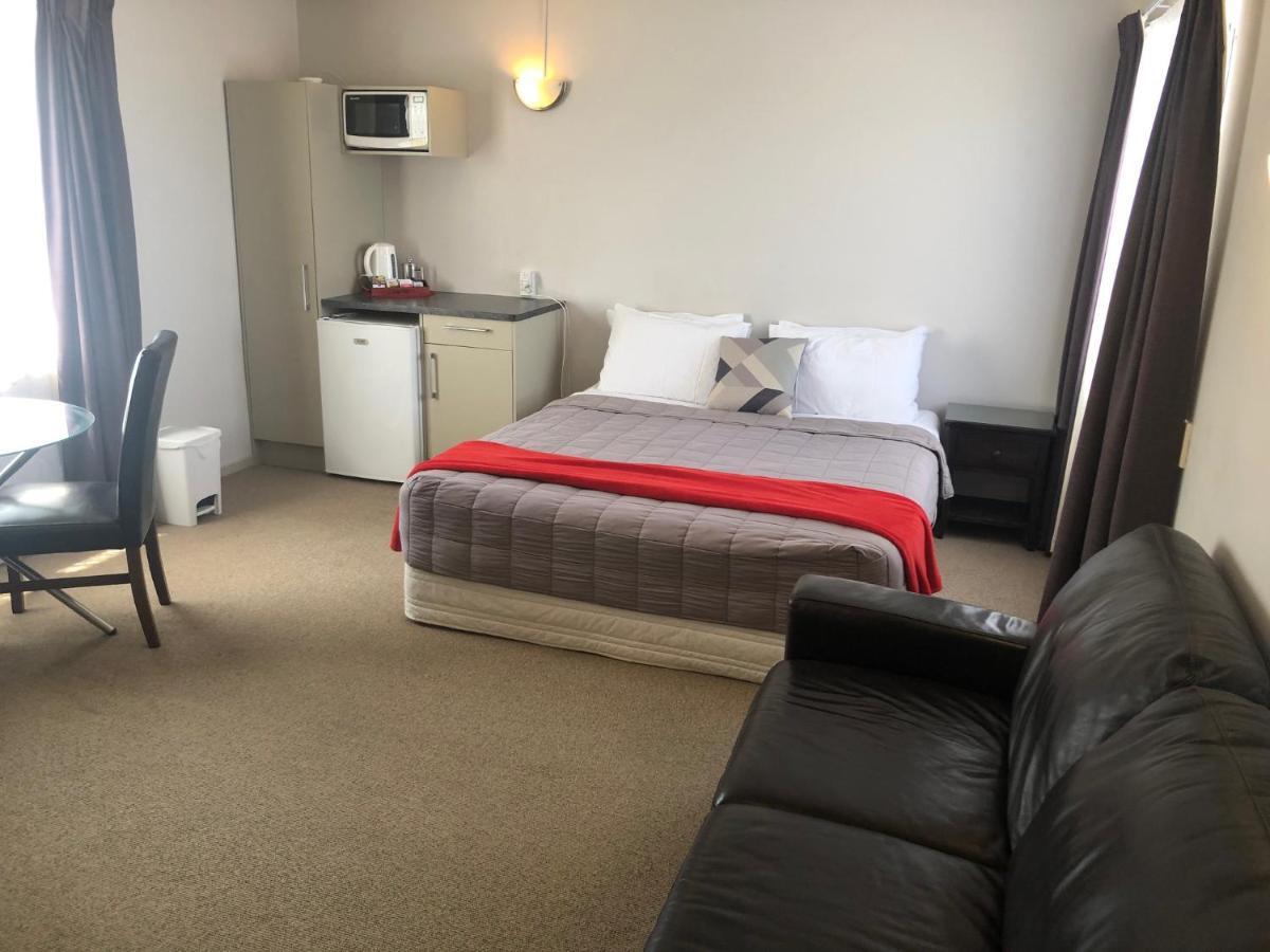 Absolute Lake View Motel 타우포 호 외부 사진