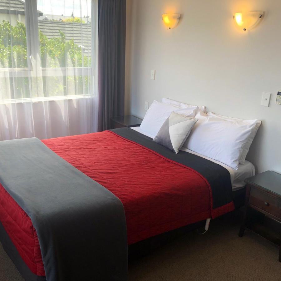 Absolute Lake View Motel 타우포 호 외부 사진